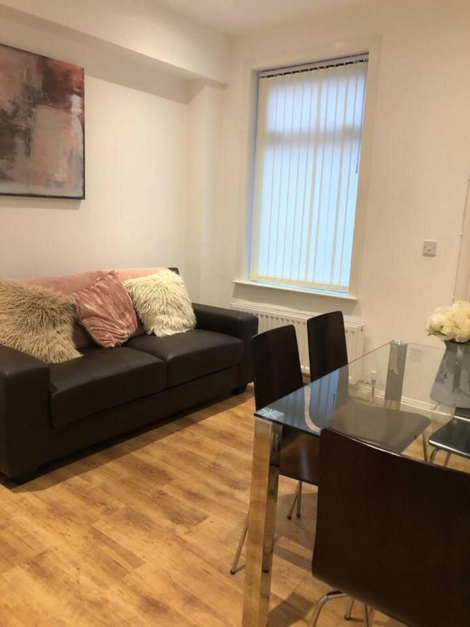 ليفربول Lovely 4-Bed House In Anfield All En-Suite المظهر الخارجي الصورة