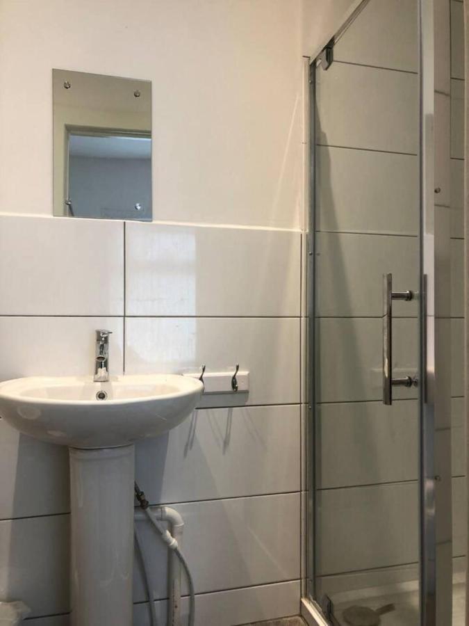 ليفربول Lovely 4-Bed House In Anfield All En-Suite المظهر الخارجي الصورة