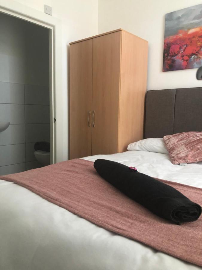 ليفربول Lovely 4-Bed House In Anfield All En-Suite المظهر الخارجي الصورة